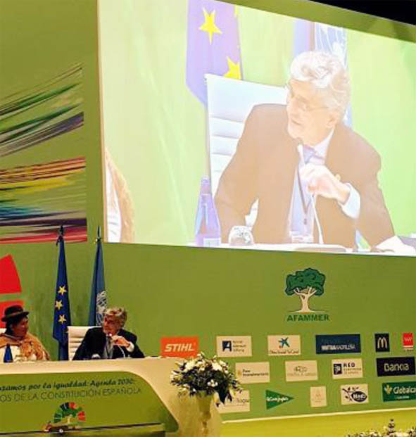 Adolfo Cazorla participante en la Mesa Panel “Buenas Prácticas” Adolfo Cazorla participante en la Mesa Panel “Buenas Prácticas”
