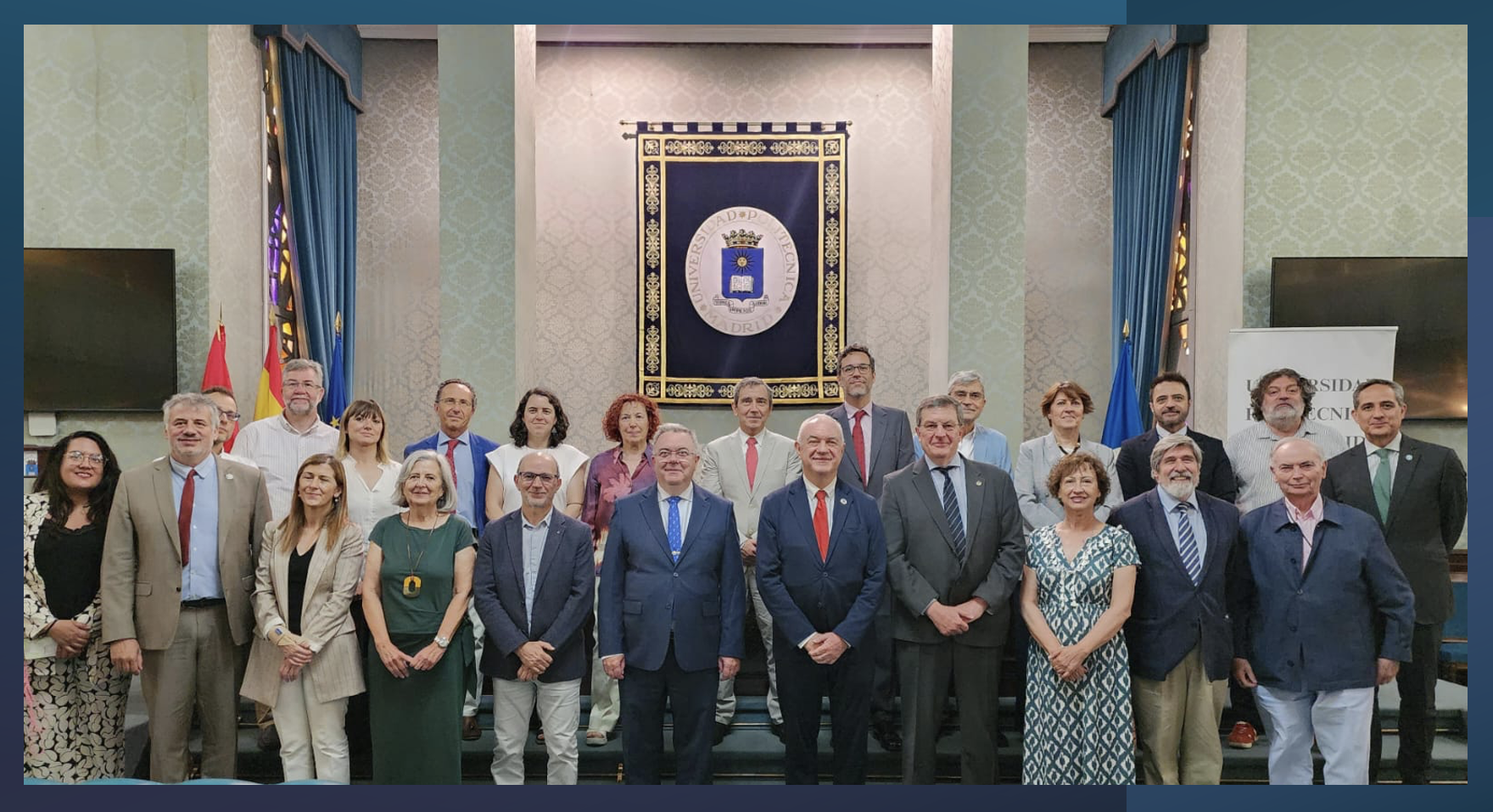 El Dr. Cazorla presentando una síntesis de los trabajos realizados desde 2016 y que se encuentran publicados en la www.principiosiaruniversidad.com 